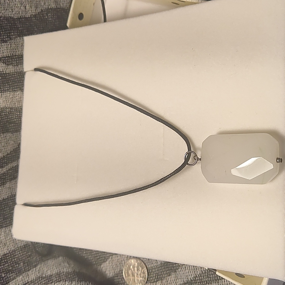 Quartz, black leather necklace, - Picture 5 of 5